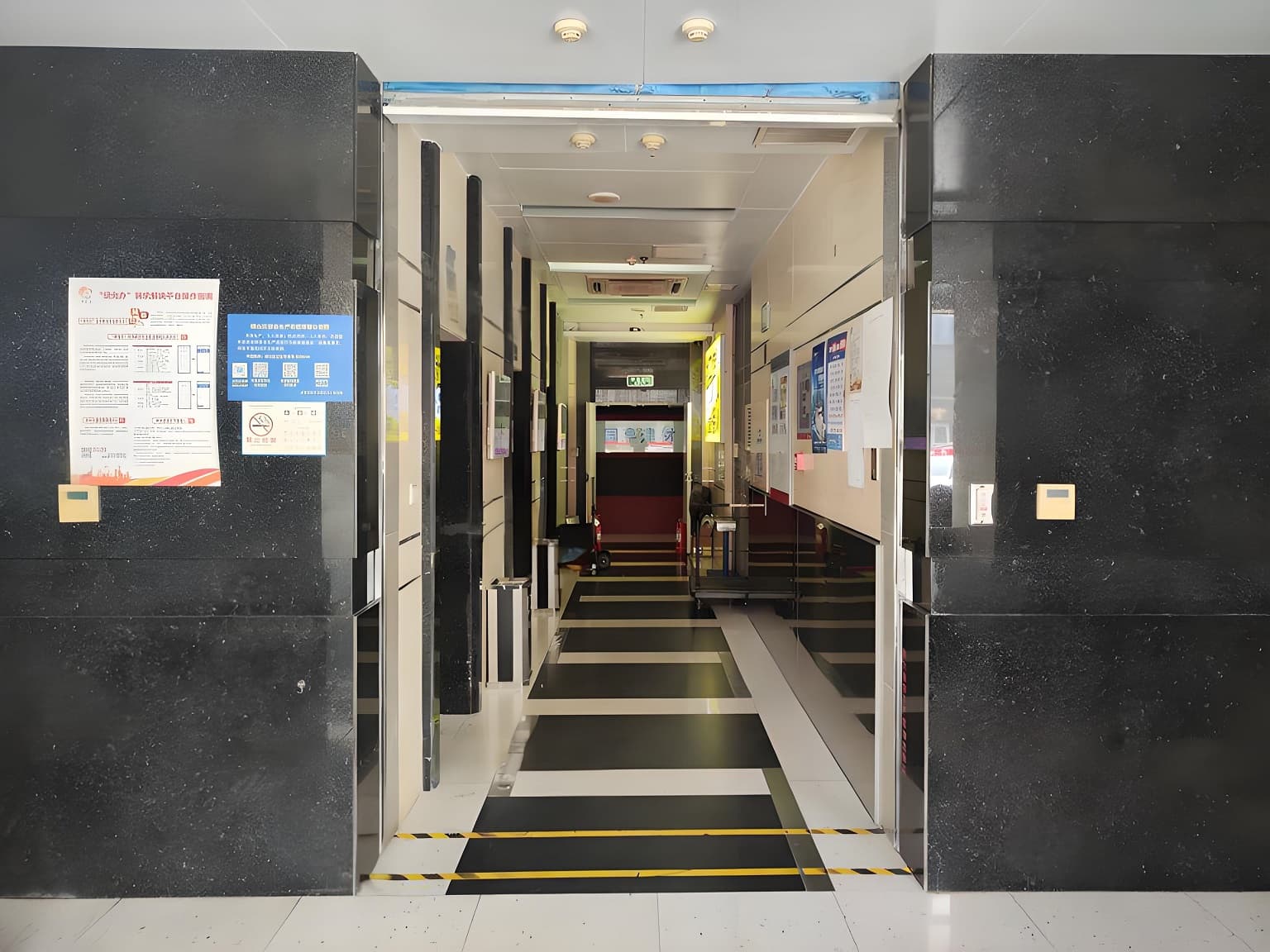 电梯厅
